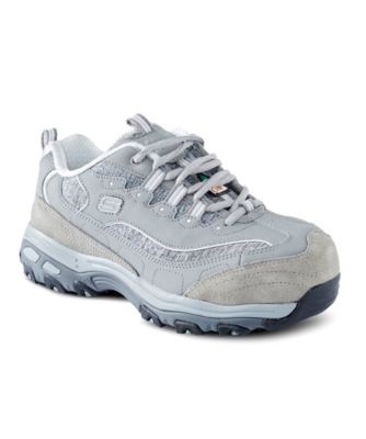 slip resistant athletic shoes