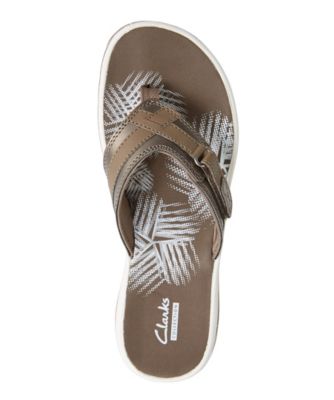 clarks women's breeze sea thong sandals