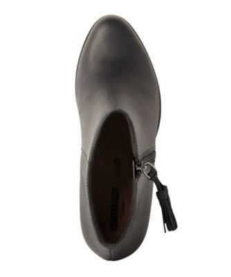 clarks addiy boots