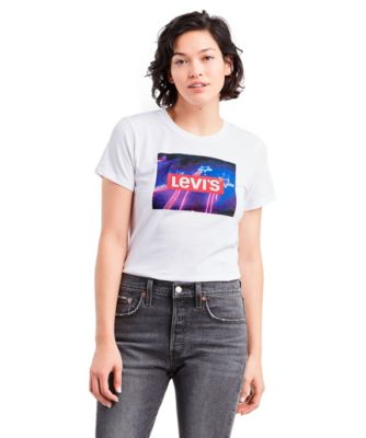 levis logo tshirt women