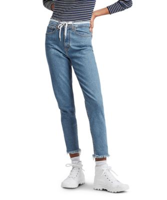 levi's mom fit