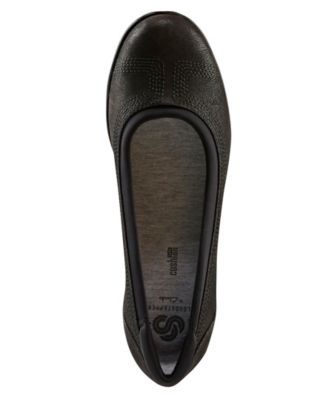 clarks ayla low
