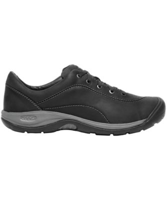 hiking shoes online